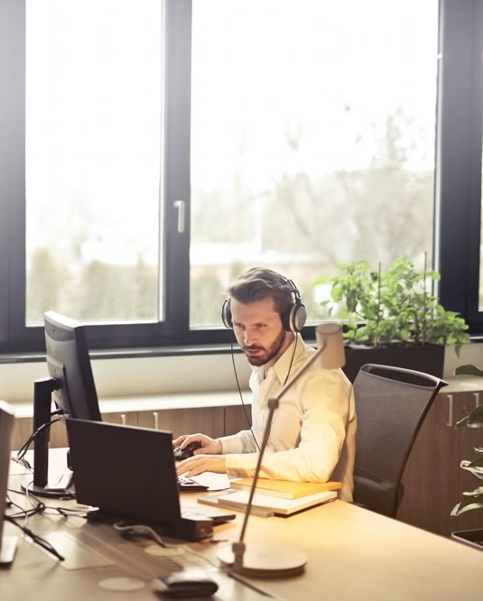 DNC Bilişim hakkında